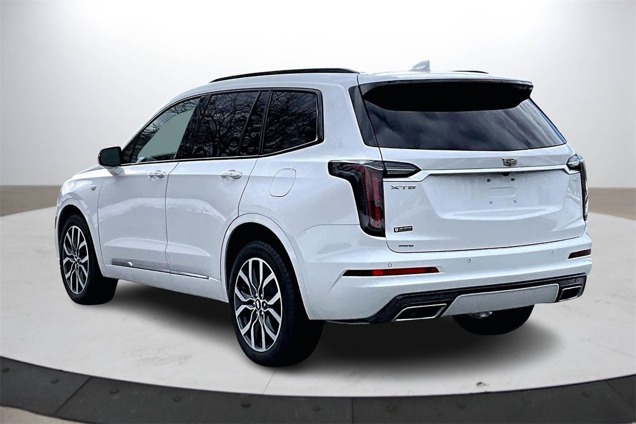 Used 2024 Cadillac XT6 Sport image 7
