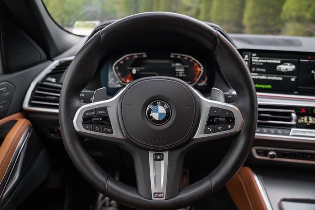 Used 2022 BMW X6 xDrive40i w/ M Sport Package AWD/4WD image 33