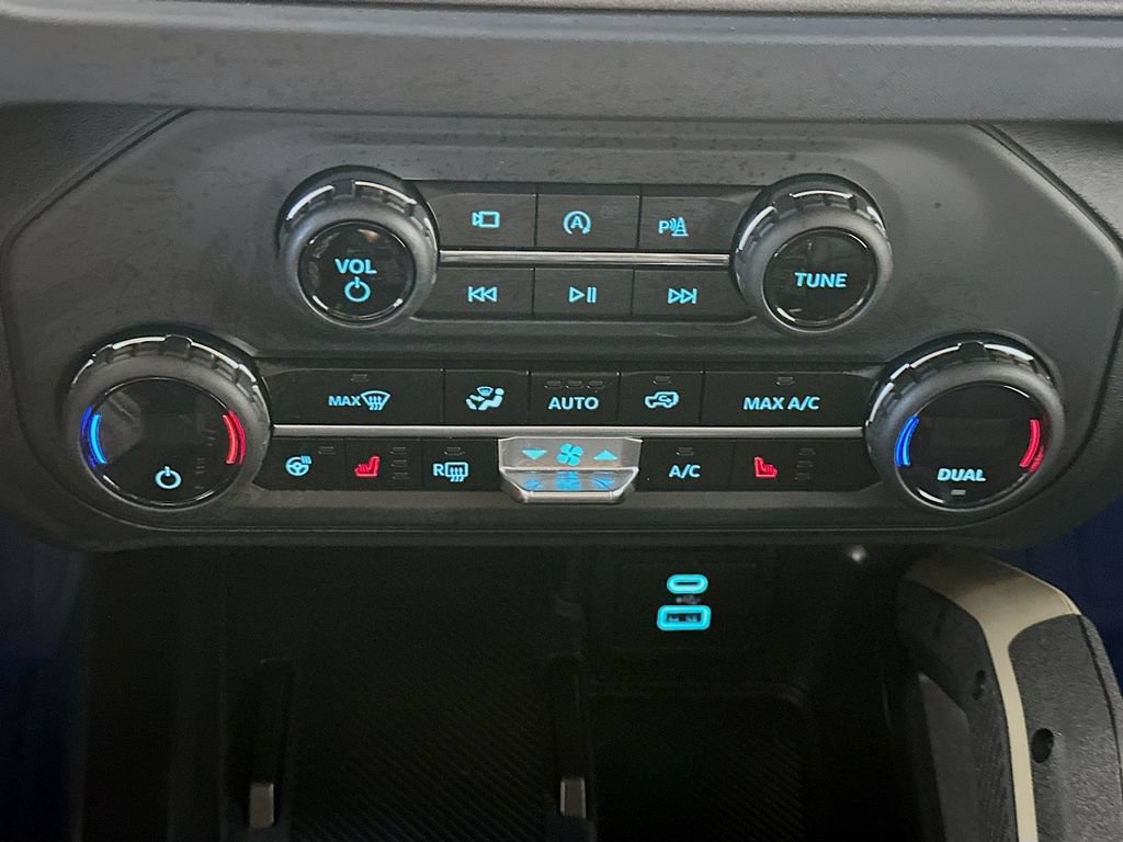 Used 2025 Ford Bronco Badlands AWD/4WD image 18