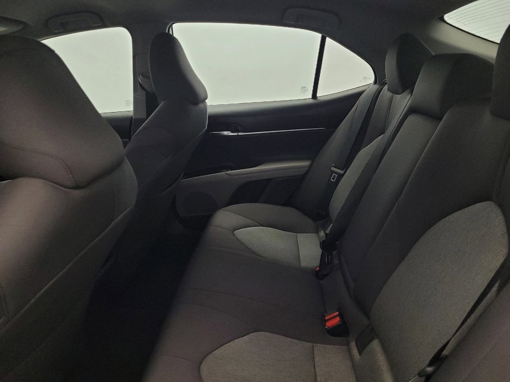 Used 2019 Toyota Camry LE image 18