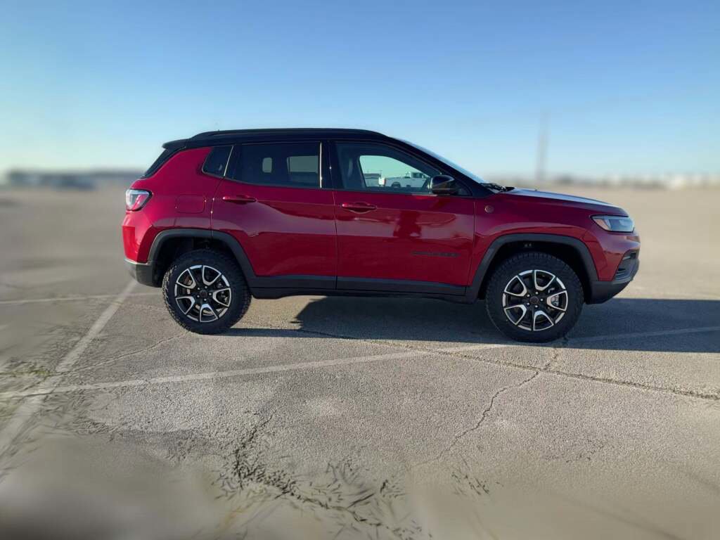 New 2026 Jeep Compass Trailhawk image 14
