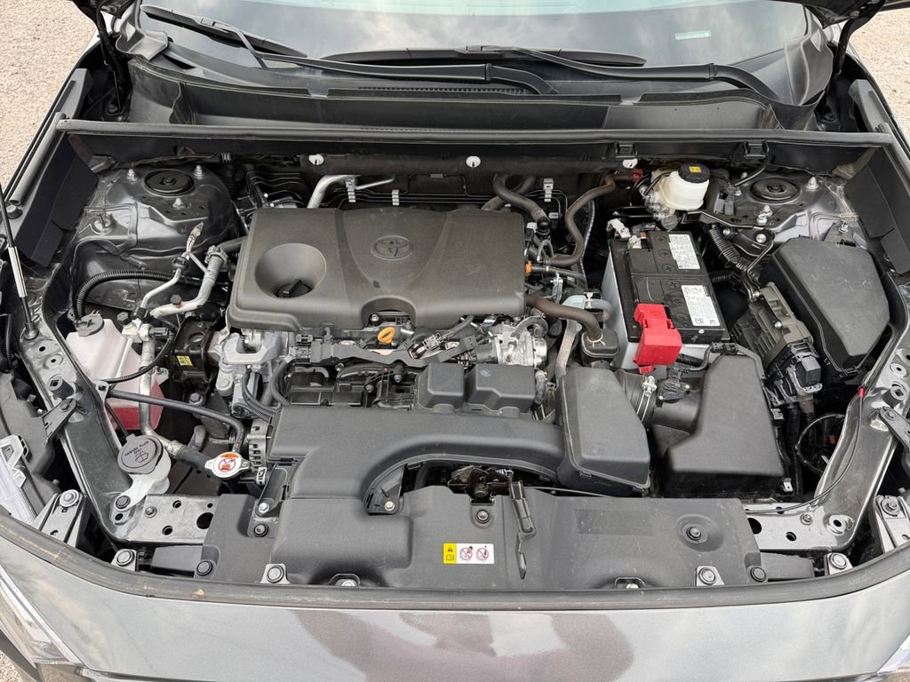 Used 2025 Toyota RAV4 XLE image 20
