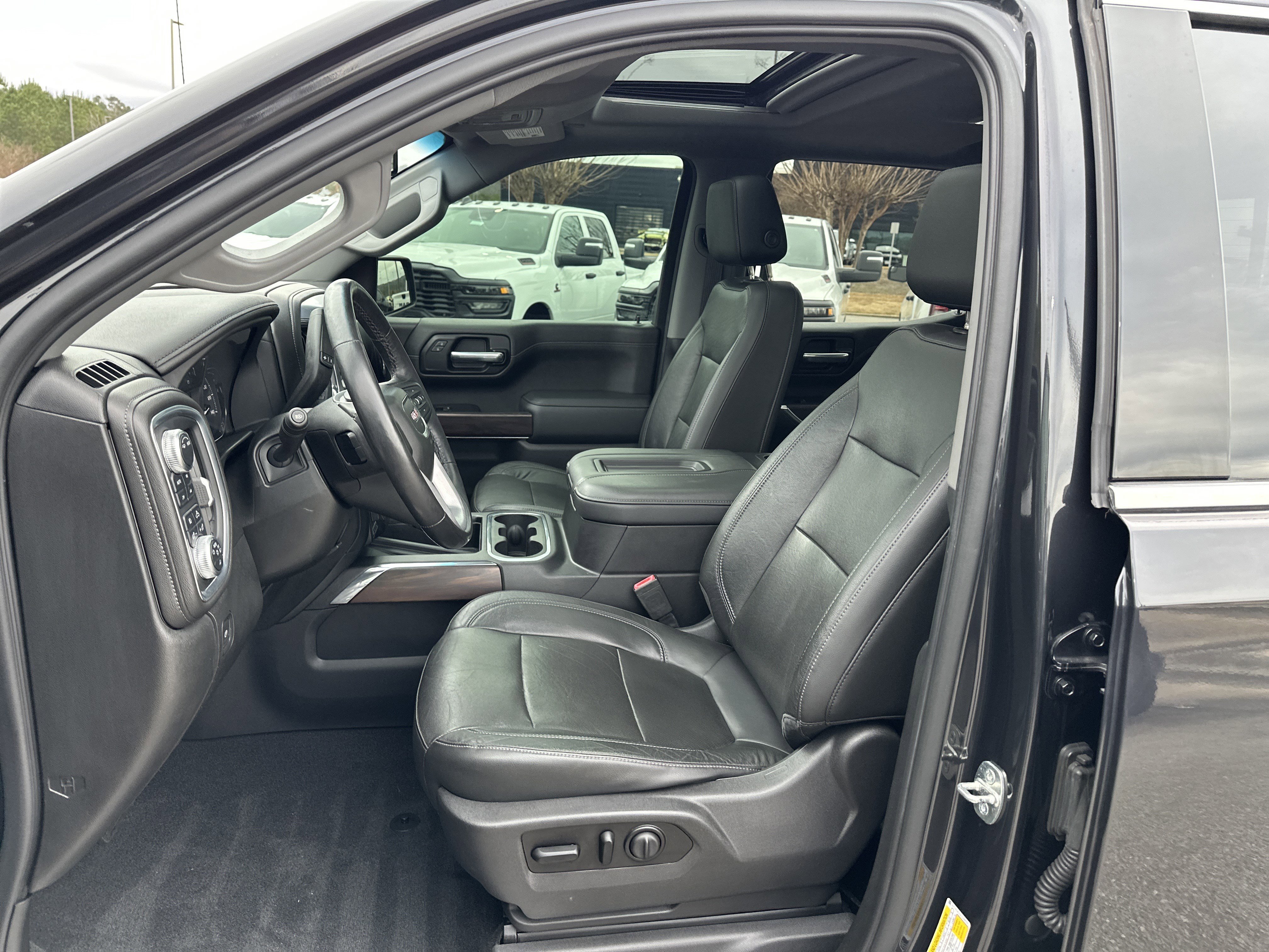 Used 2020 GMC Sierra 1500 SLT w/ SLT Premium Plus Package image 9