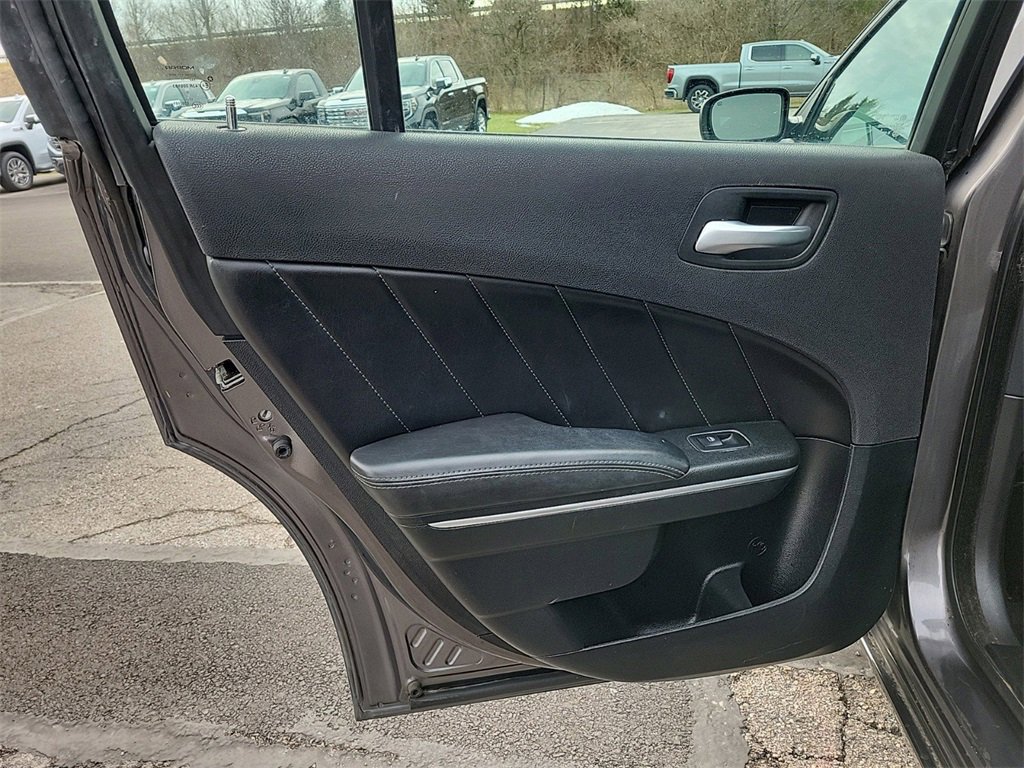 Used 2018 Dodge Charger R/T w/ Plus Group image 13