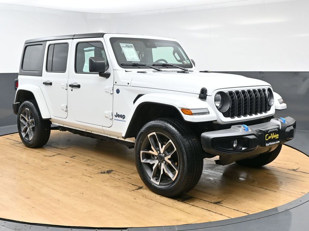 Used 2024 Jeep Wrangler Unlimited w/ Convenience Group AWD/4WD image 3