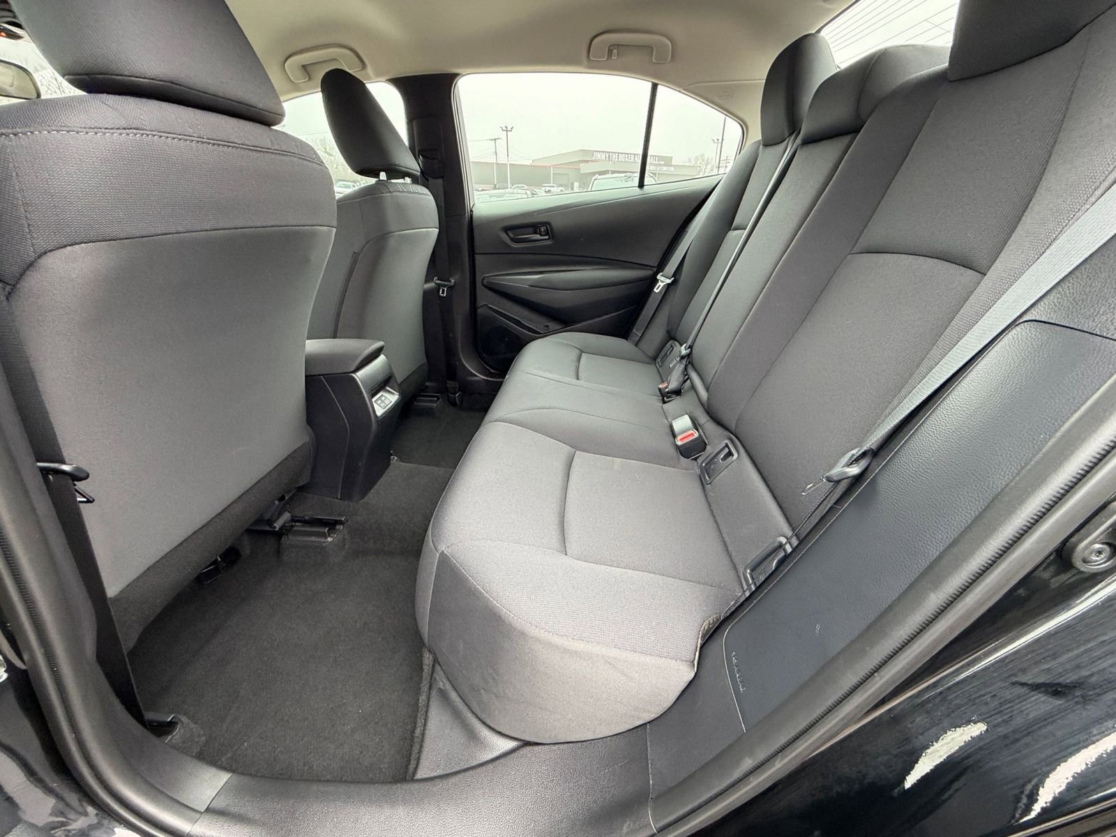 Used 2025 Toyota Corolla LE image 24