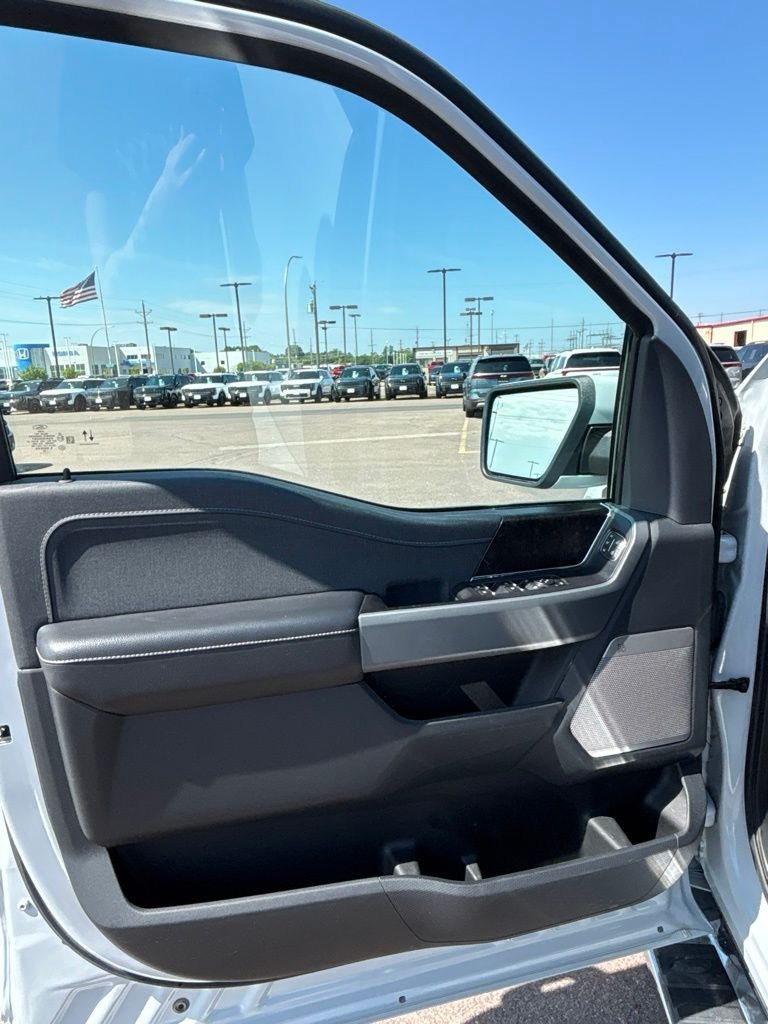Used 2022 Ford F150 Lariat w/ FX4 Off-Road Package AWD/4WD image 12