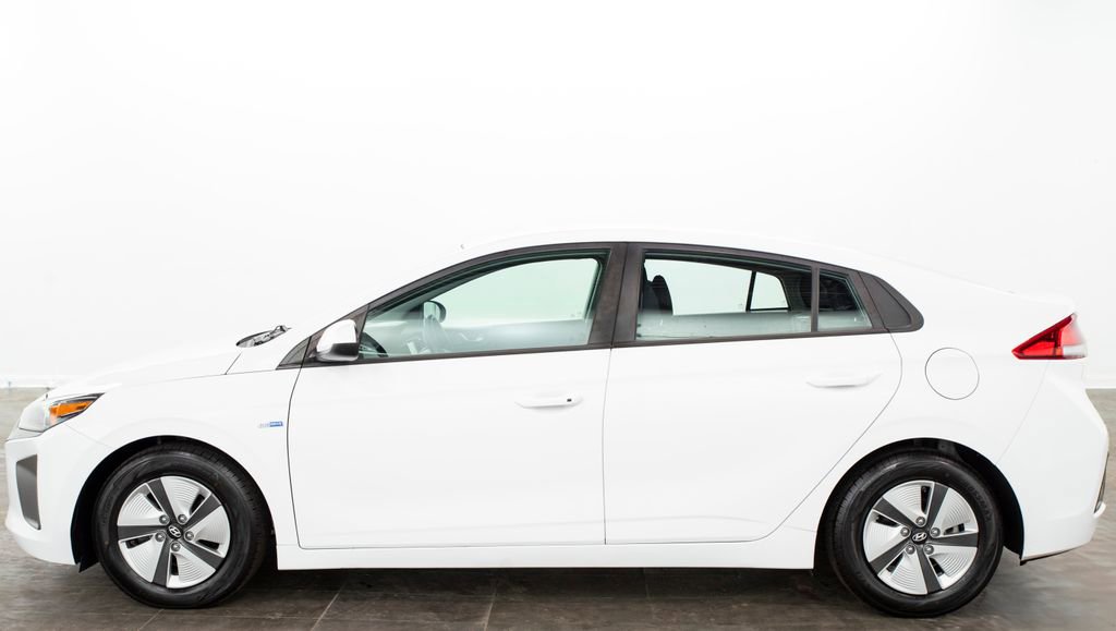 Used 2018 Hyundai Ioniq Blue image 5