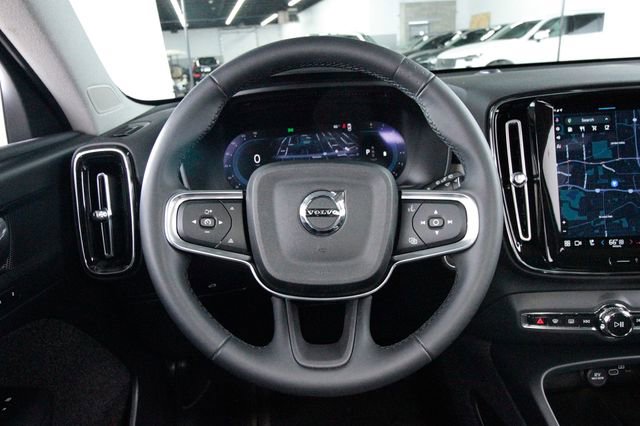 Certified 2023 Volvo XC40 B5 Plus w/ Protection Package Premier image 9