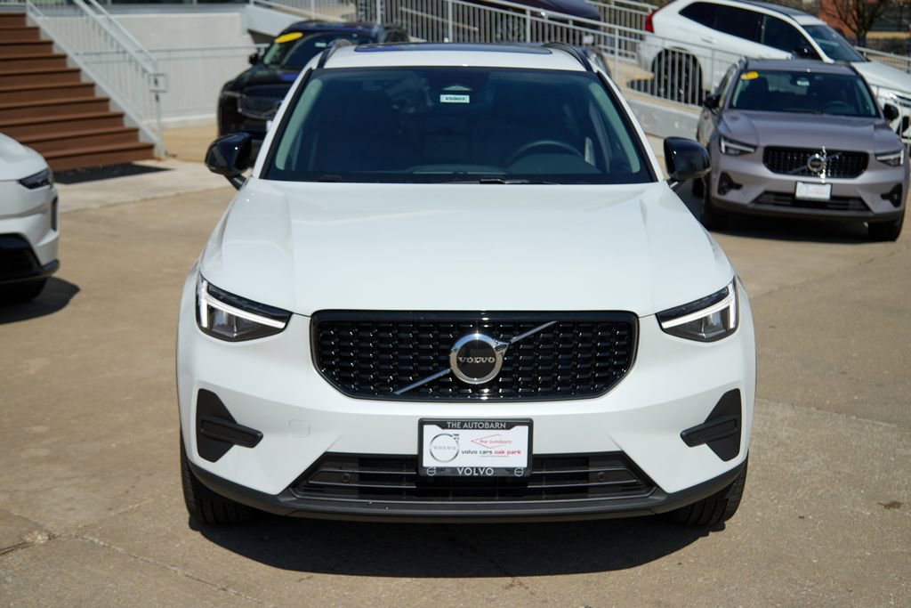 New 2026 Volvo XC40 B5 Core w/ Climate Package AWD/4WD image 5