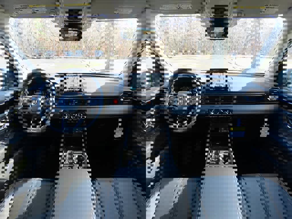 New 2025 Honda Pilot Touring image 19