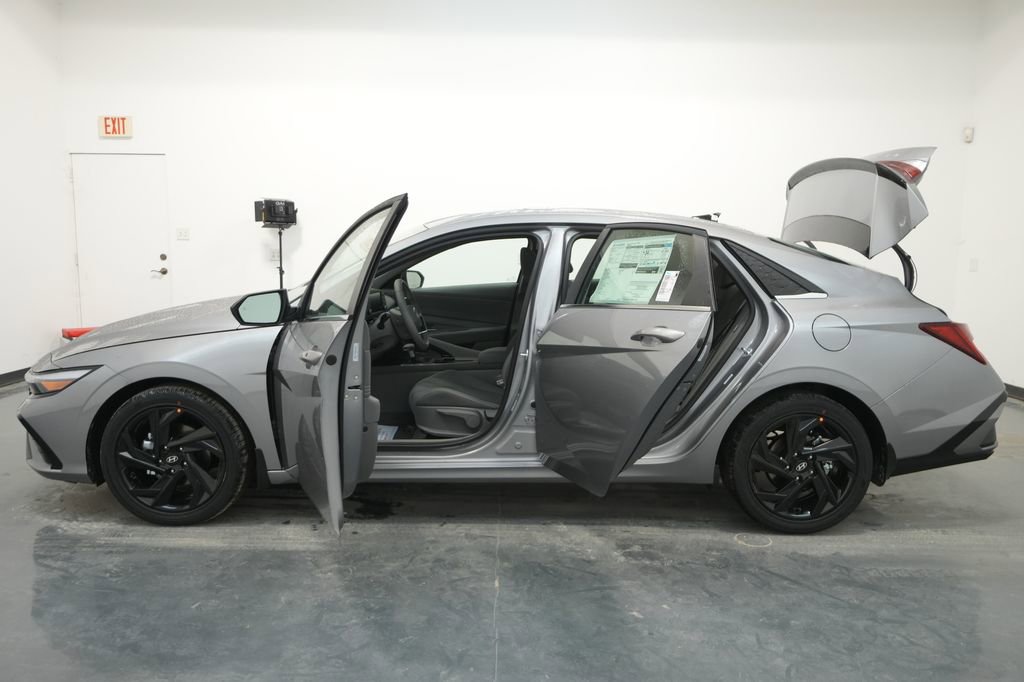 New 2026 Hyundai Elantra SEL Sport image 23