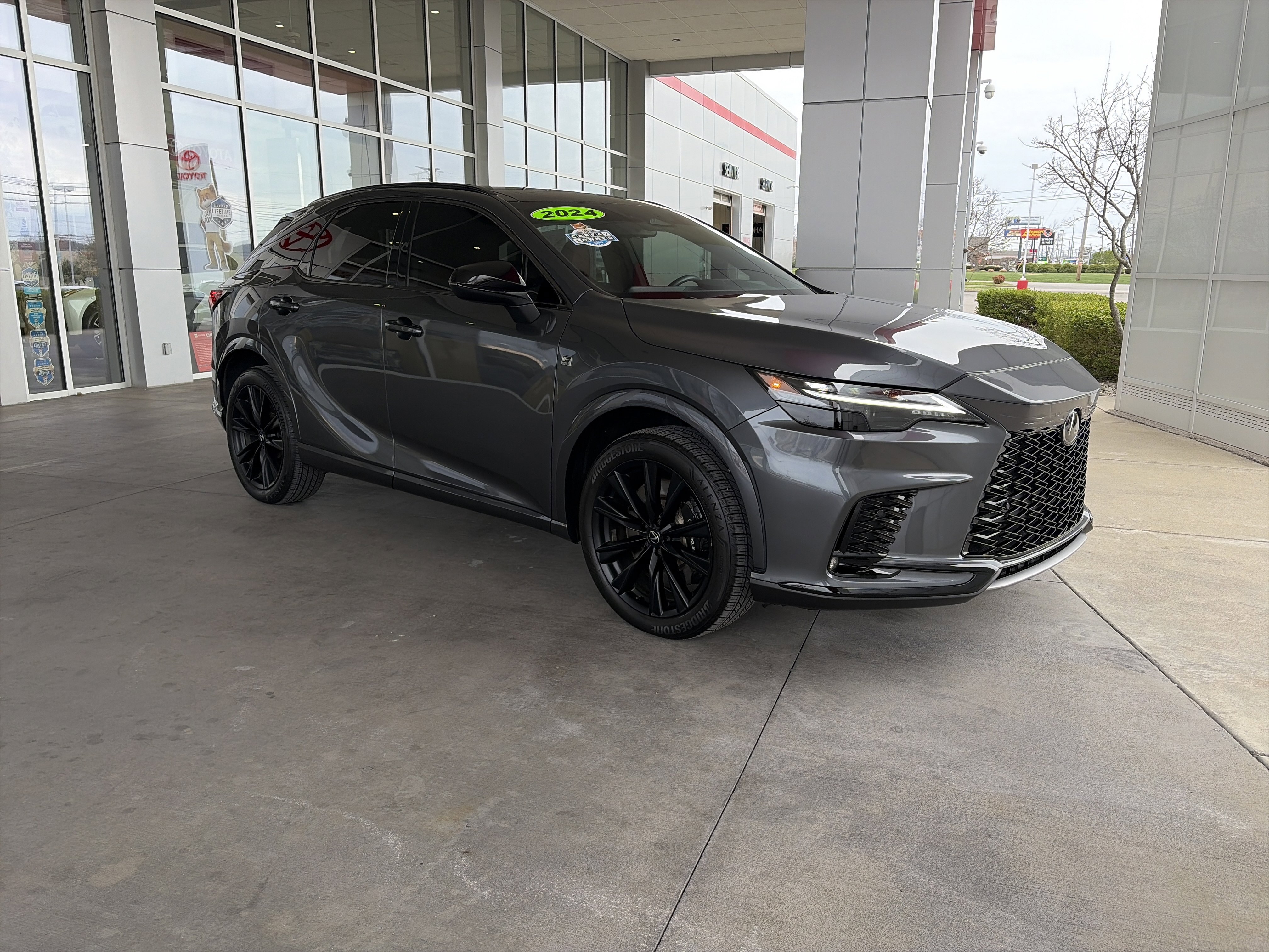 Used 2024 Lexus RX 500h F Sport w/ Technology Package image 13