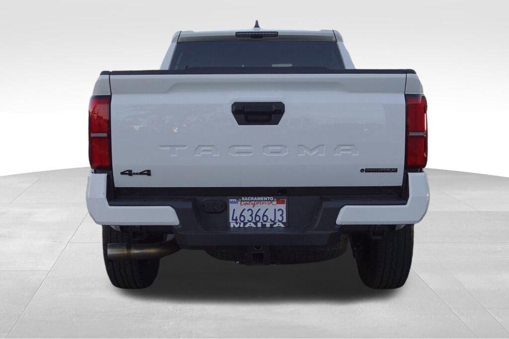Used 2025 Toyota Tacoma TRD Off-Road image 4