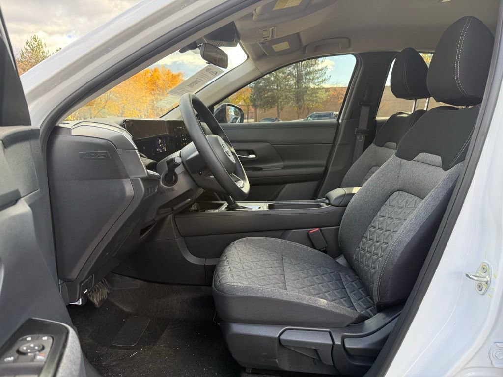 New 2026 Nissan Kicks SV w/ Illumination Package image 13