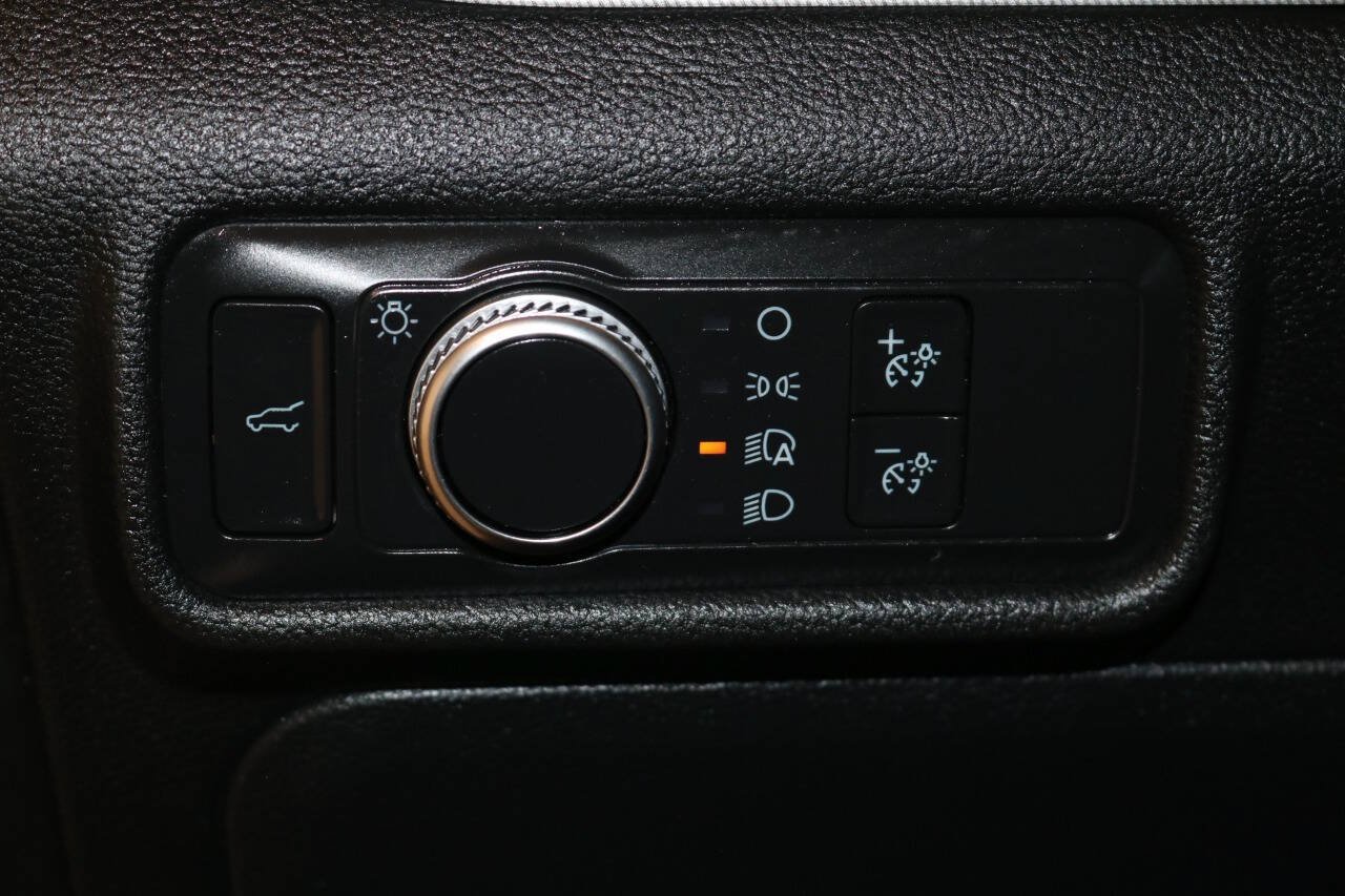 Used 2020 Ford Explorer XLT RWD image 49