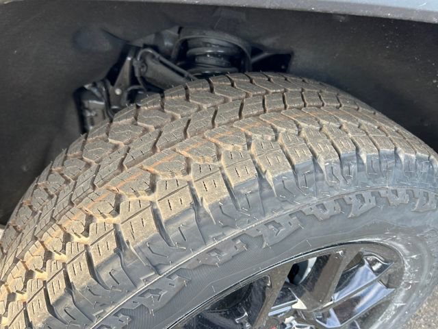 New 2025 GMC Canyon AT4 image 23