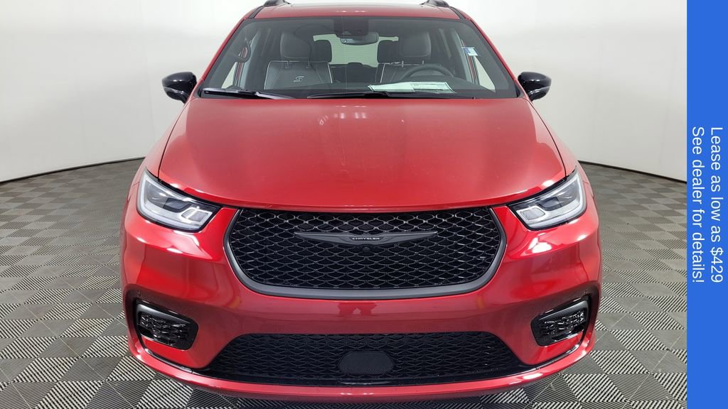 New 2026 Chrysler Pacifica Limited w/ S Appearance Package image 2