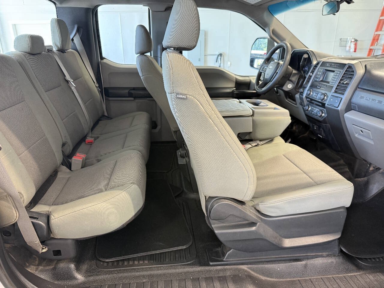 Used 2018 Ford F250 XL w/ Power Equipment Group AWD/4WD image 17