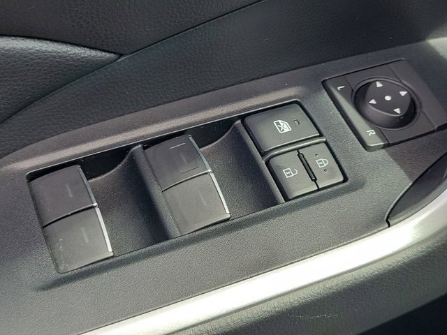 Used 2022 Toyota RAV4 XLE w/ Convenience Package image 30