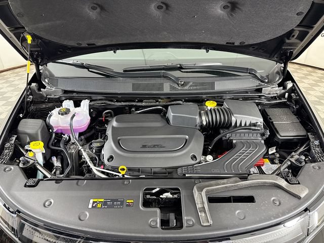 New 2027 Chrysler Pacifica Limited FWD image 33
