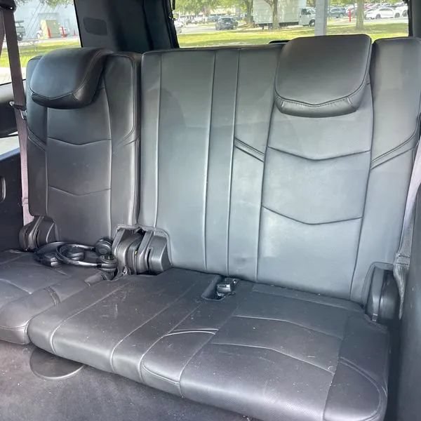 Used 2017 Cadillac Escalade ESV Platinum AWD/4WD image 26