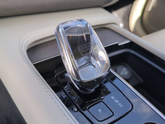 Certified 2024 Volvo XC90 B6 Ultimate w/ Protection Package Premier AWD/4WD image 20