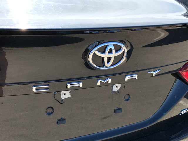 Used 2023 Toyota Camry SE image 3