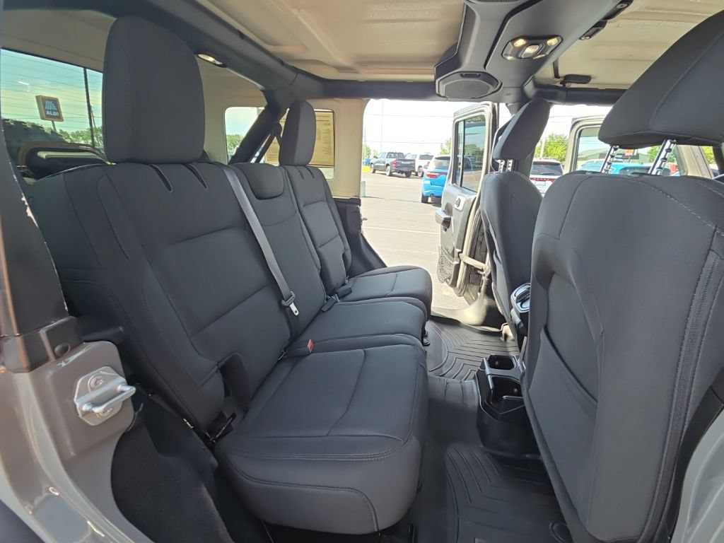 Used 2019 Jeep Wrangler Unlimited Sport S AWD/4WD image 34