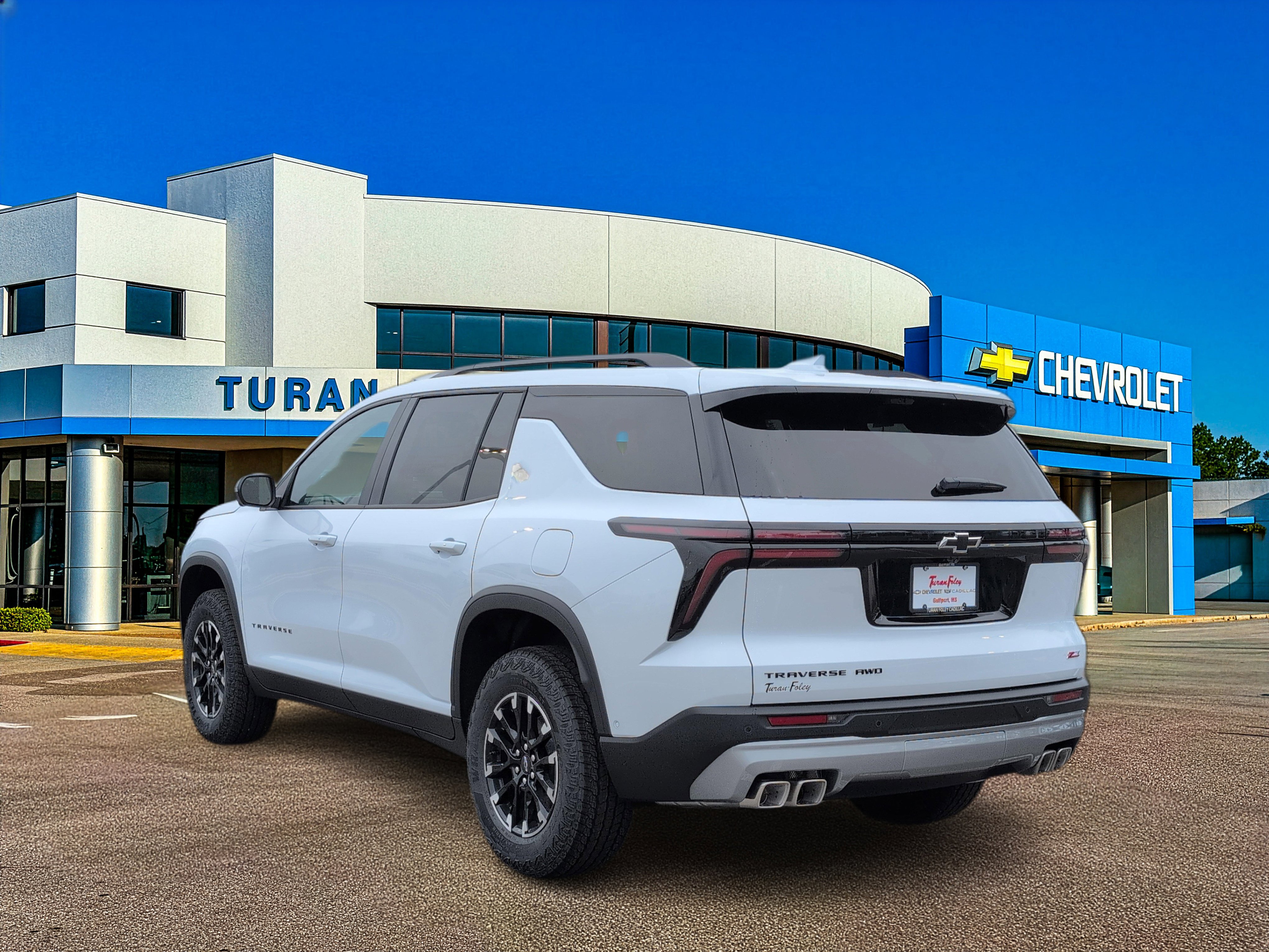 New 2026 Chevrolet Traverse Z71 w/ Enhanced Driving Package image 3