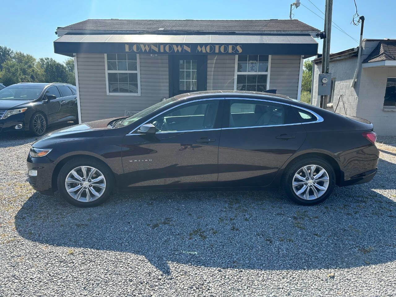 Used 2021 Chevrolet Malibu LT image 1