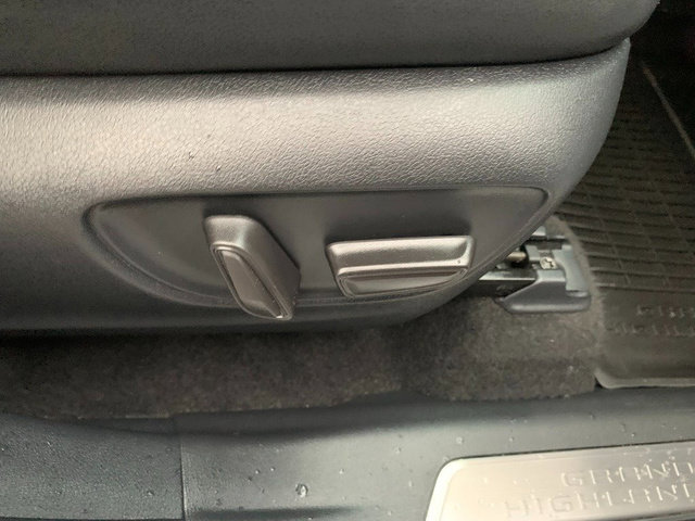 Used 2024 Toyota Grand Highlander AWD Hybrid image 13
