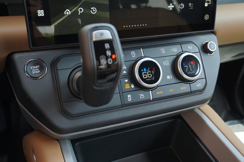 New 2026 Land Rover Defender 130 X AWD/4WD image 30