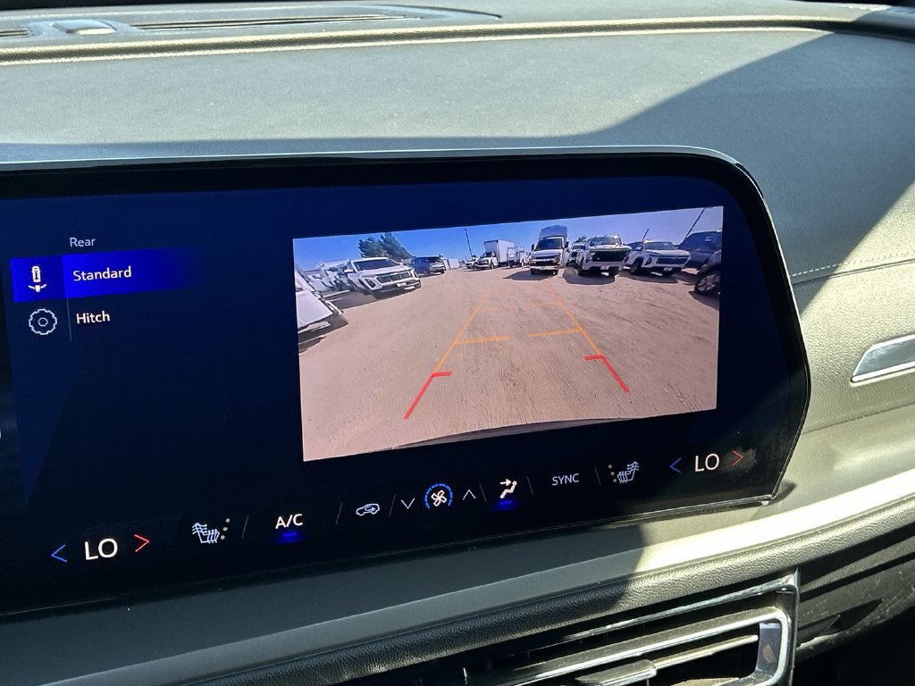 Certified 2025 Chevrolet Traverse LT AWD/4WD image 12