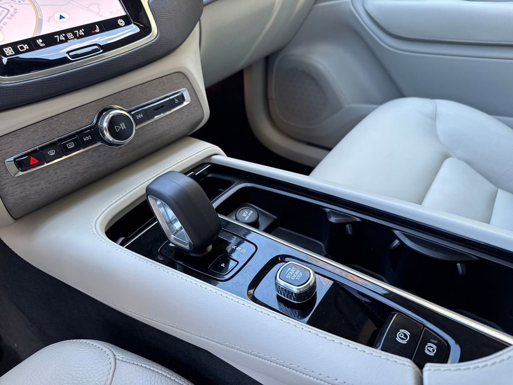 Used 2023 Volvo XC90 B6 Plus w/ Protection Package Premier image 24