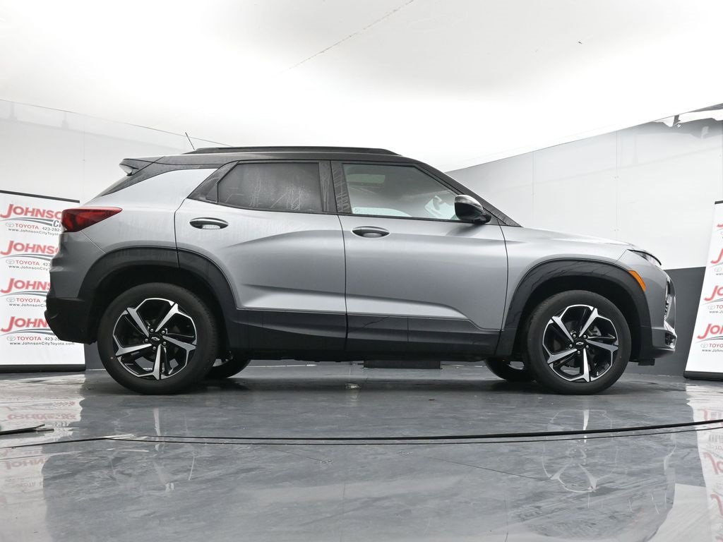 Used 2023 Chevrolet TrailBlazer RS w/ Sun and Liftgate Package image 24