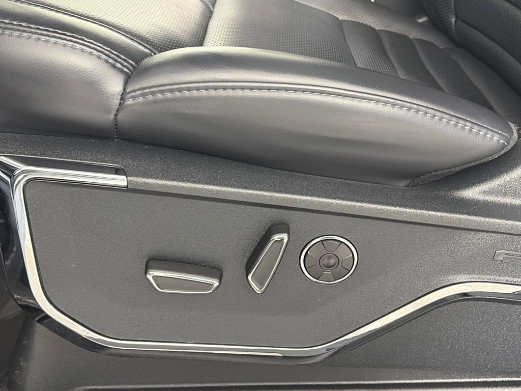 Certified 2025 Ford F150 Platinum w/ Equipment Group 702A High image 28