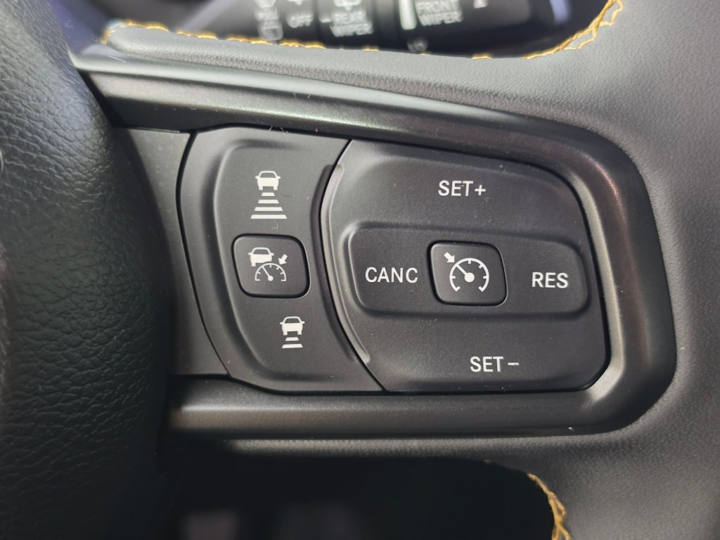 Used 2024 Jeep Wrangler Unlimited AWD/4WD image 23