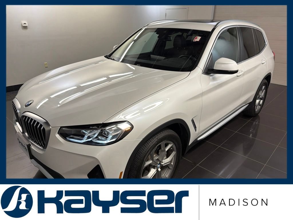 Used 2023 BMW X3 xDrive30i w/ Premium Package AWD/4WD image 3