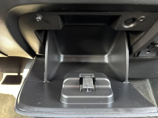 Used 2018 Chevrolet Silverado 1500 LT w/ All Star Edition AWD/4WD image 27