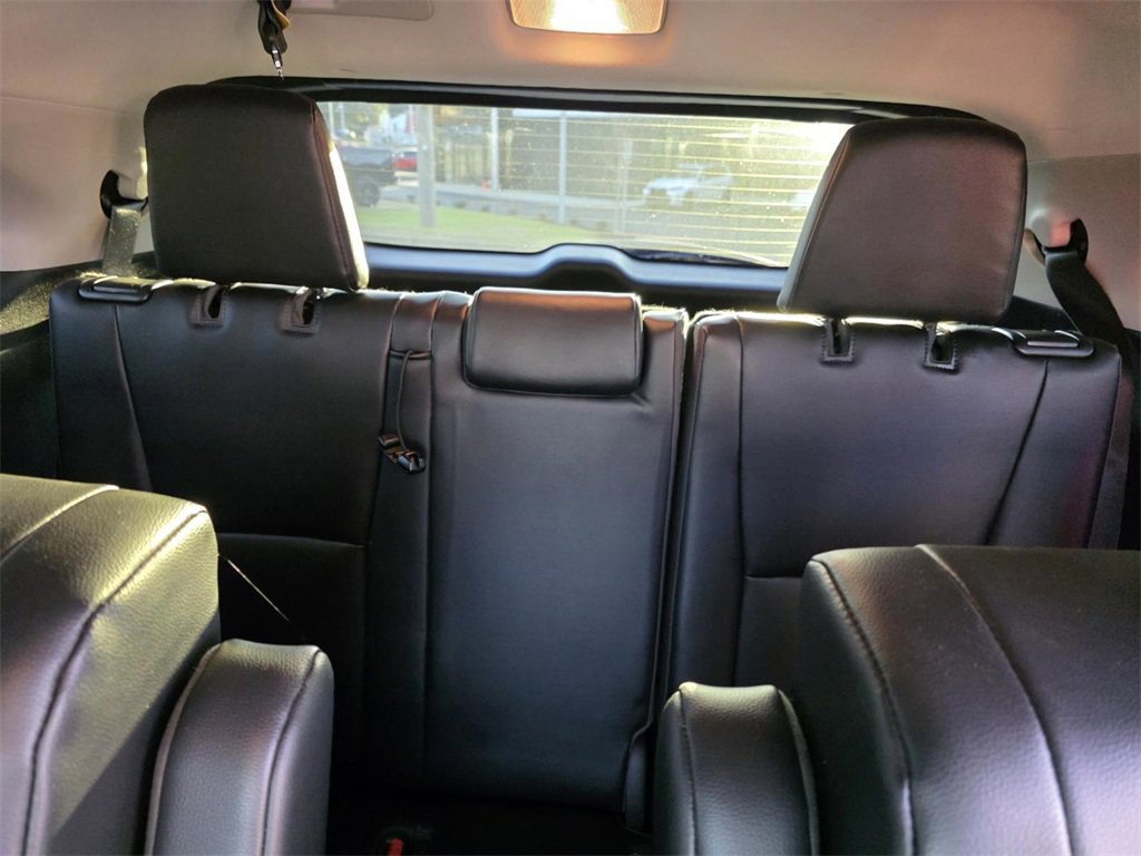 Used 2022 Toyota Highlander XLE image 30