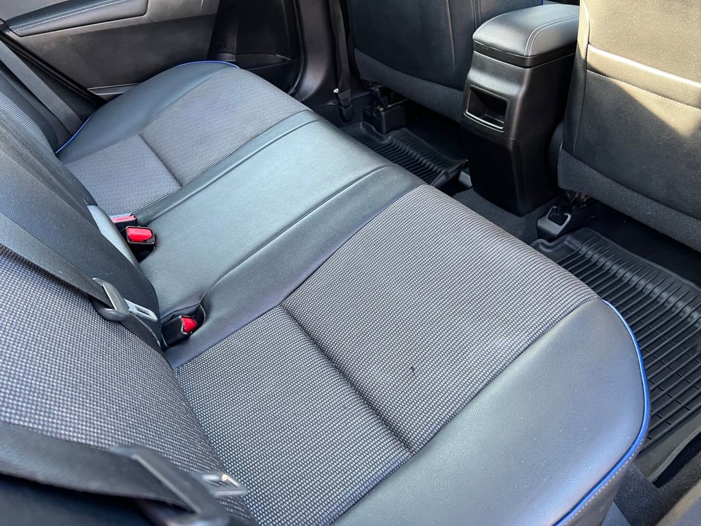 Certified 2019 Toyota Corolla SE image 18