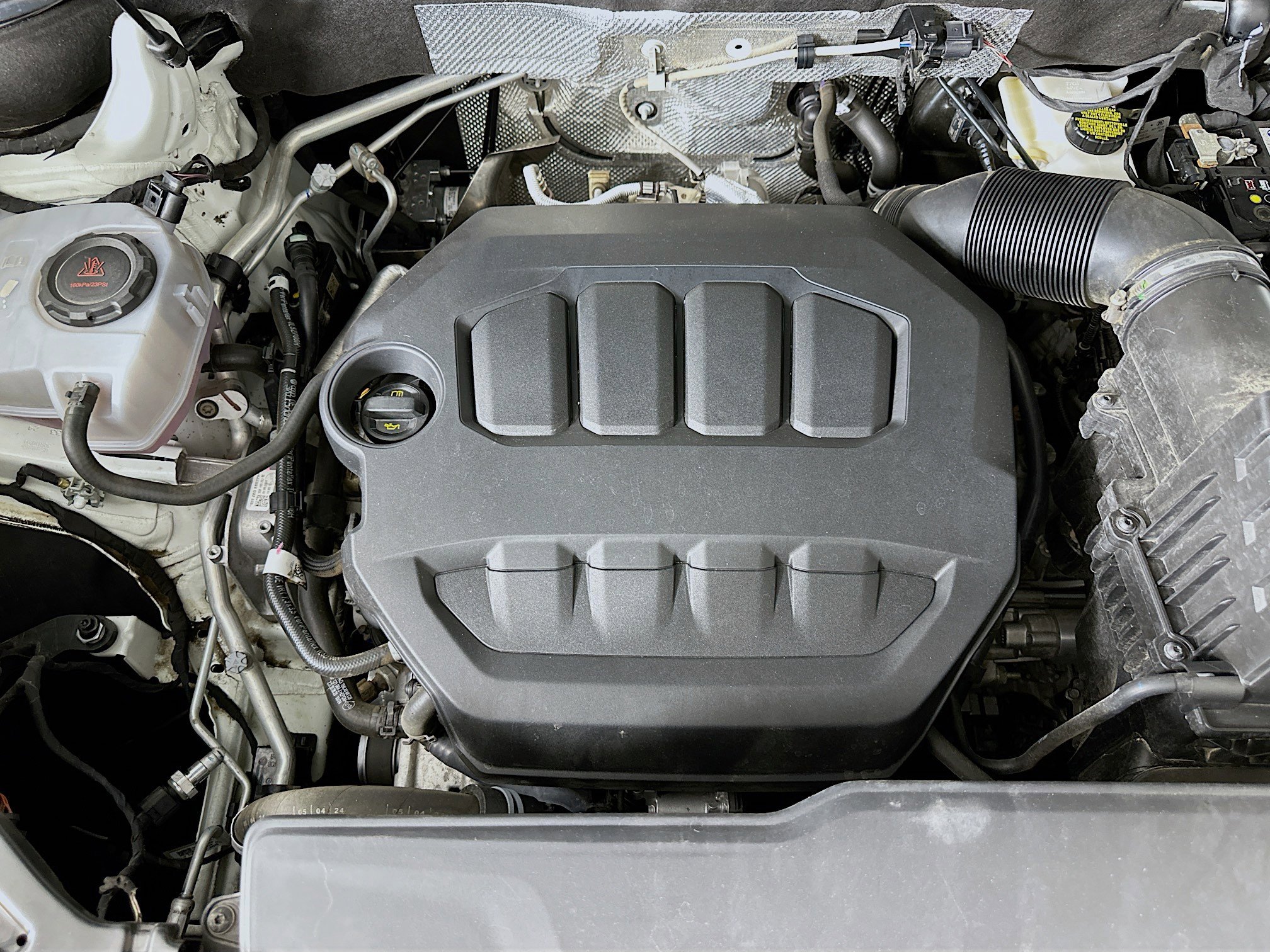 Used 2025 Volkswagen Atlas SE image 34