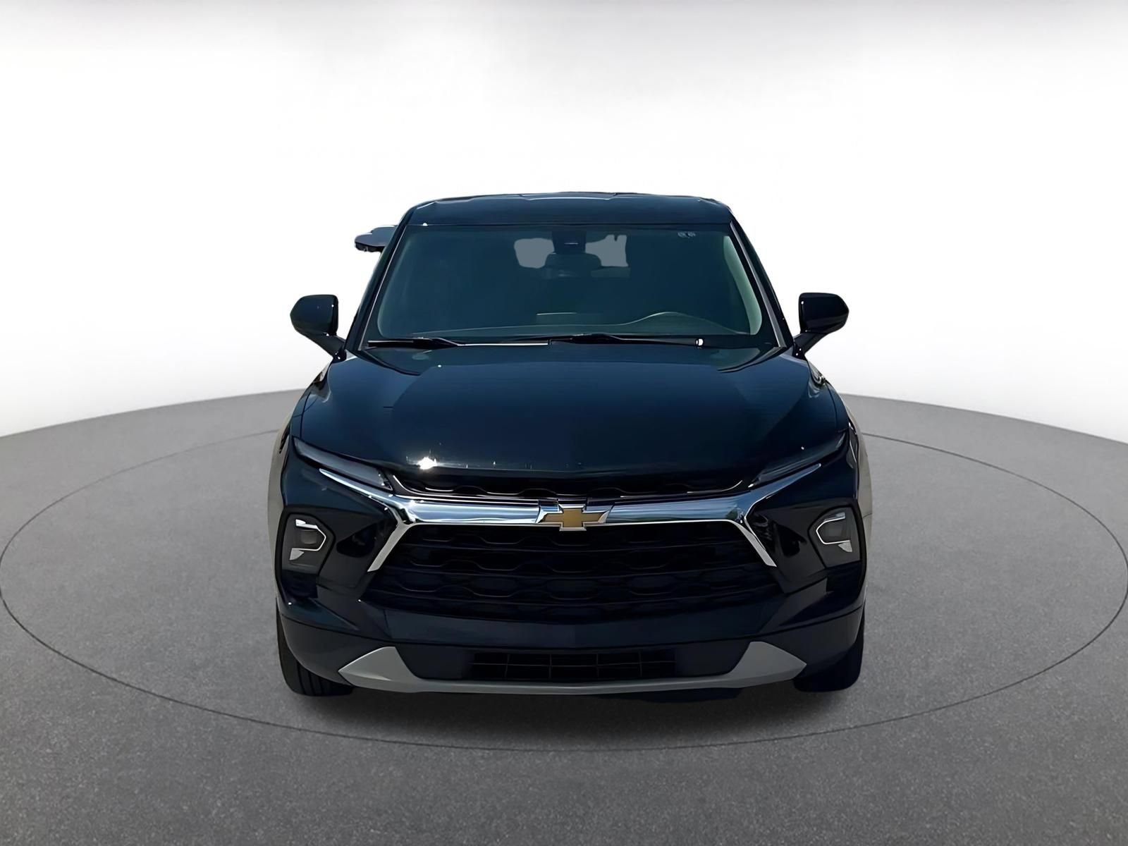 Used 2025 Chevrolet Blazer LT FWD image 4