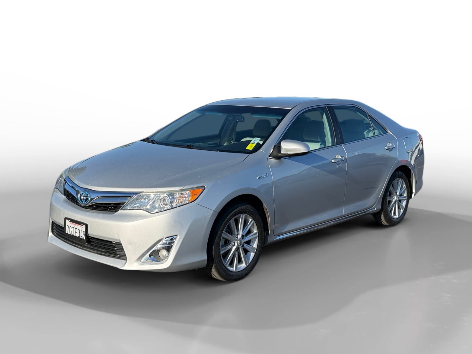 Used 2014 Toyota Camry XLE w/ Convenience Package