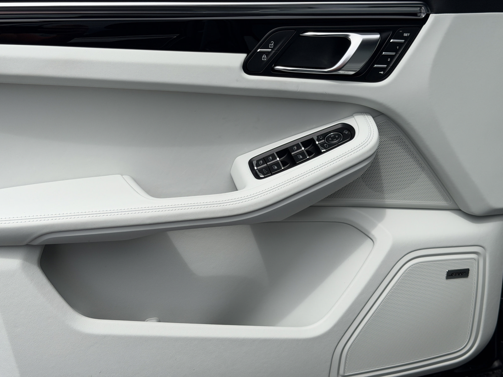 New 2026 Porsche Macan AWD/4WD image 19