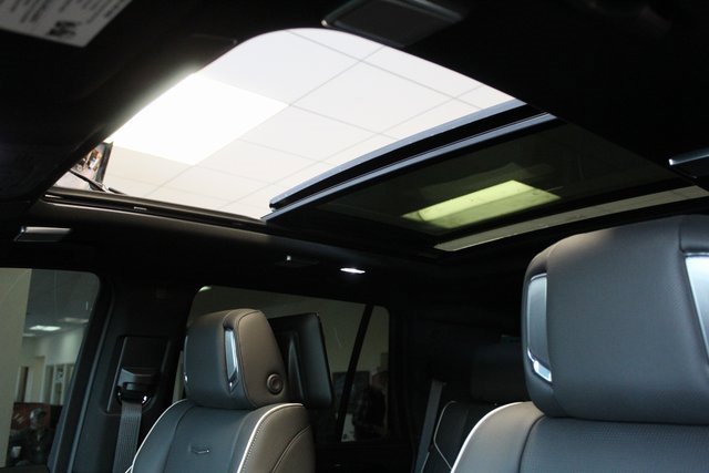 Used 2024 Cadillac Escalade Sport w/ LPO, ONYX Package image 37