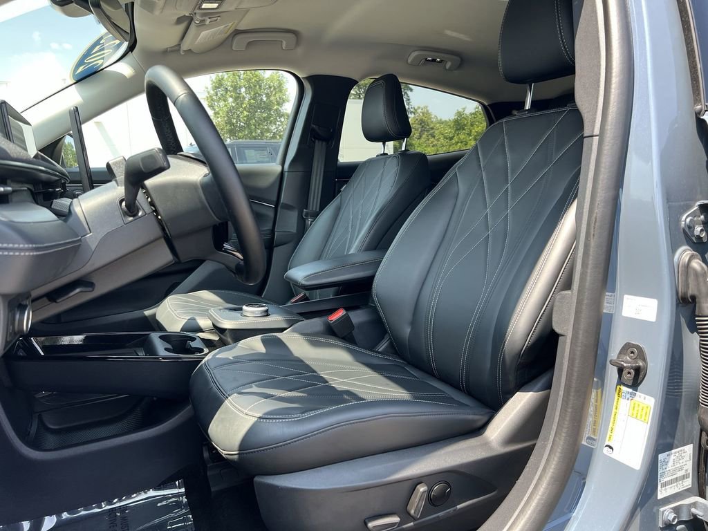 Used 2023 Ford Mustang Mach-E Select image 13