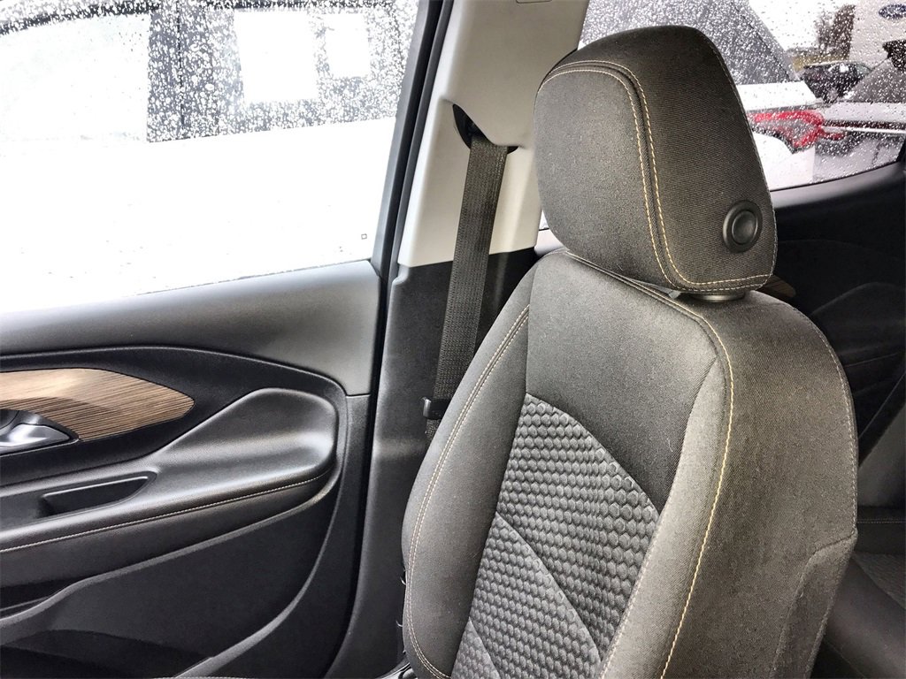 Used 2020 GMC Terrain SLE image 22