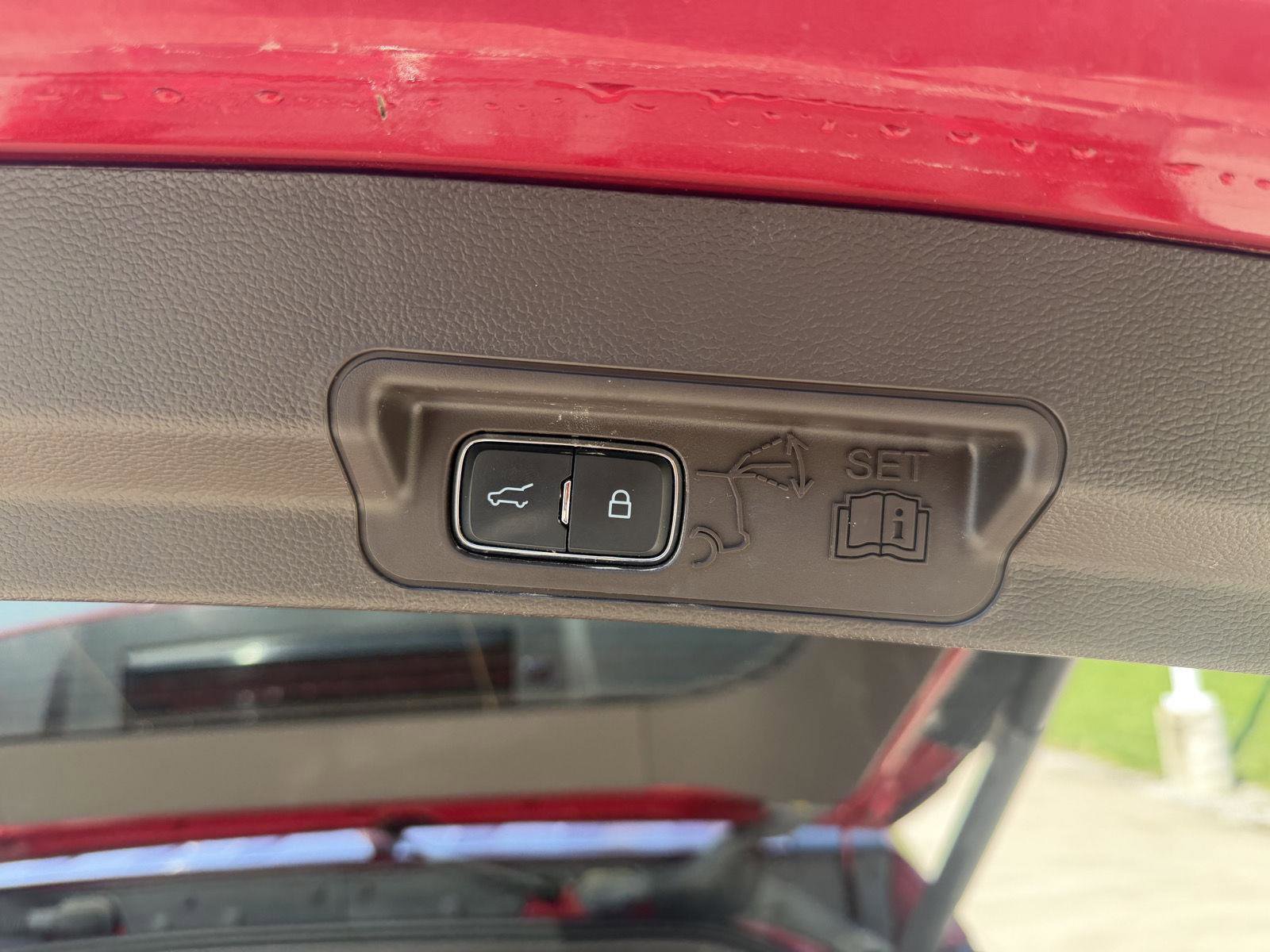 Used 2023 Ford Explorer King Ranch w/ Technology Package image 30